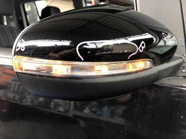 【中古】VW ゴルフトゥーラン DBA-1TCTHW 右ドアミラー サイドミラー 1T2857508AF 自社品番250197