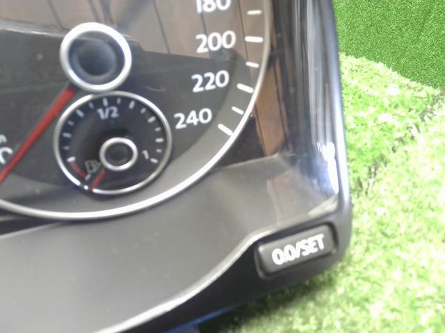 【中古】VW ゴルフトゥーラン DBA-1TCTHW スピードメーター 1T0920875D 自社品番250197