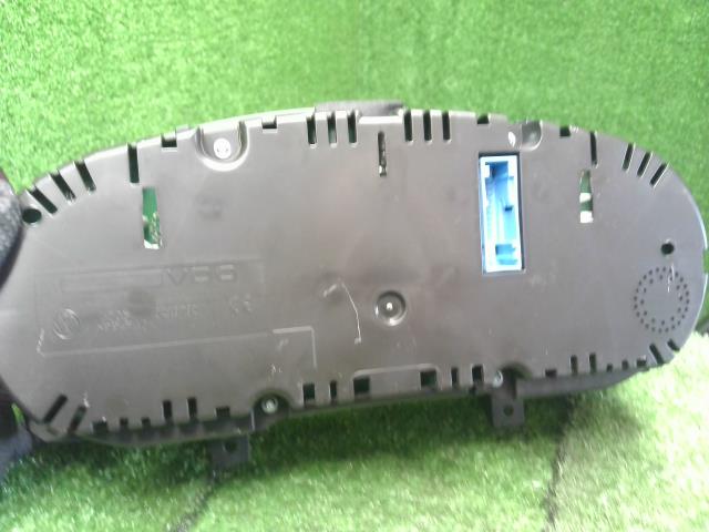 【中古】VW ゴルフトゥーラン DBA-1TCTHW スピードメーター 1T0920875D 自社品番250197