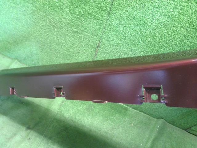 【中古】オーラ 6AA-FE13 左サイドステップ スポイラー  自社品番250199 NBQ