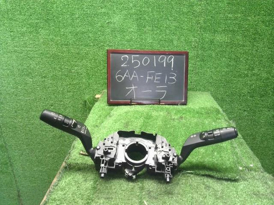 【中古】オーラ 6AA-FE13 ディマー コンビネーションスイッチ  自社品番250199 NBQ