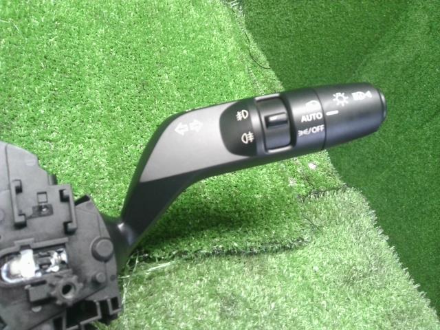 【中古】オーラ 6AA-FE13 ディマー コンビネーションスイッチ  自社品番250199 NBQ