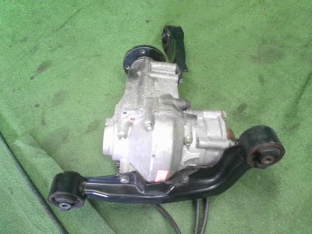 【中古】ハイゼット 3BD-S710V フロントリジットデフ 41110-B5260 自社品番250207 W25