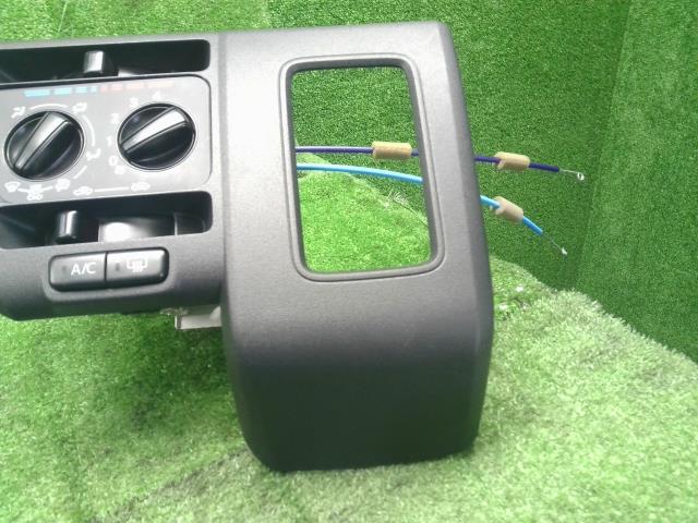 【中古】ハイゼット 3BD-S710V エアコン AC スイッチパネル  55910-B5100 自社品番250207 W25