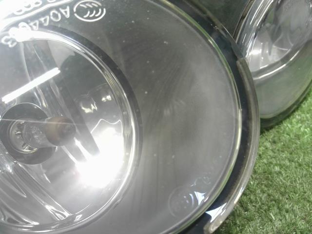 【中古】ノート DBA-E12 左右 フォグランプ ライト  自社品番250215 K23