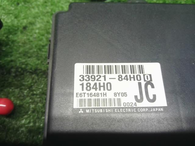 【中古】ＫＥＩ CBA-HN22S スロットルボディ エンジンコンピューター 13400-83H02 自社品番250221 Z2S