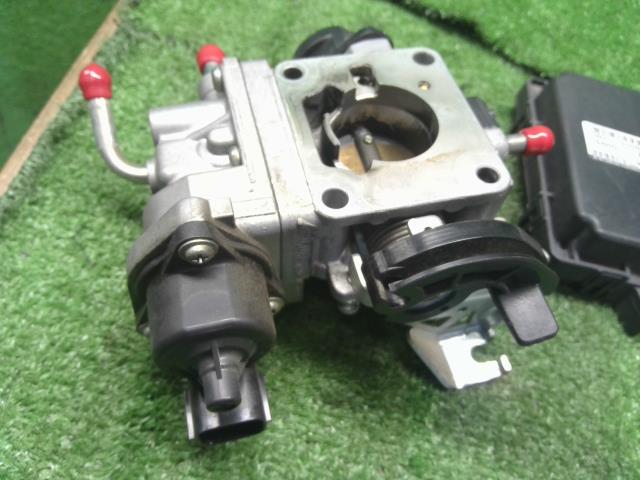 【中古】ＫＥＩ CBA-HN22S スロットルボディ エンジンコンピューター 13400-83H02 自社品番250221 Z2S
