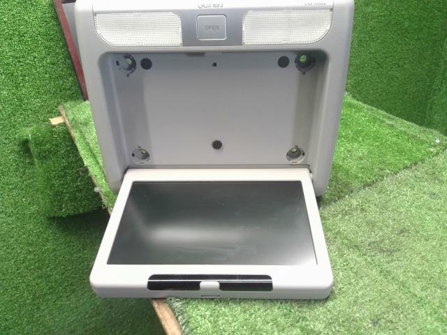 【中古】フリード DBA-GB4 リアモニター フリップダウン SANYO 08A20-8L0-711 自社品番250231 B557P