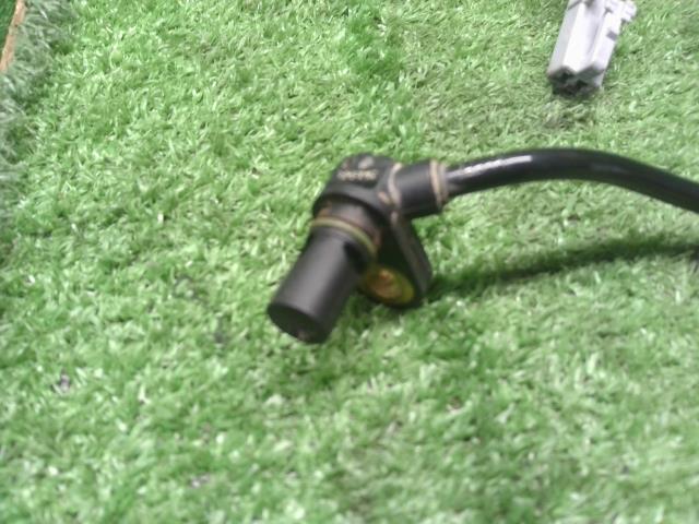 【中古】パッソ DBA-KGC35 左リア ＡＢＳセンサー 89546-B1070 自社品番250232 W24