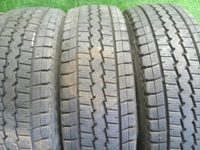 【中古】レジアスエース LDF-KDH206V タイヤ  自社品番250244 1E7