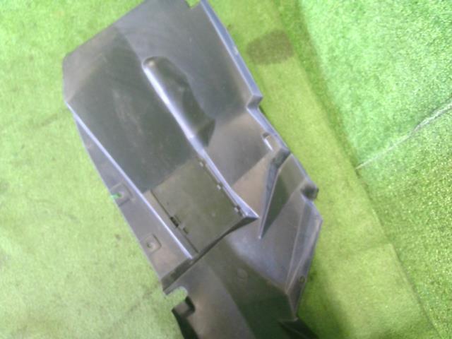 【中古】フィアット 500 ABA-31212 右フロントインナーフェンダー ライナー  自社品番250248