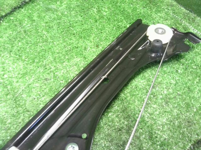 【中古】フィアット 500 ABA-31212 右フロントドアレギュレーターモーター  自社品番250248