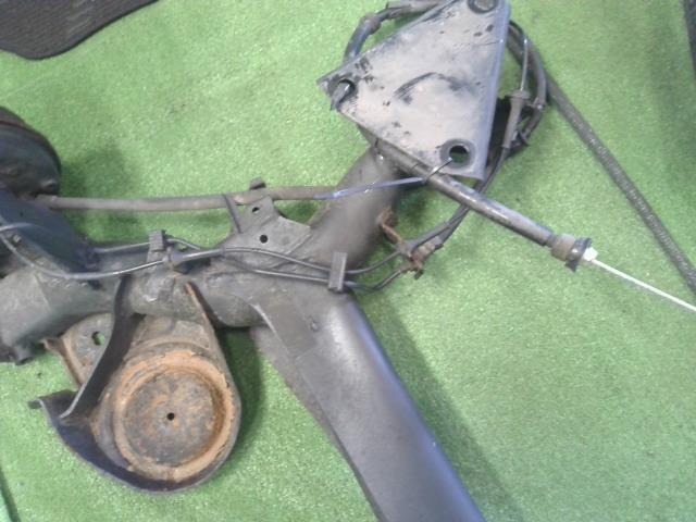 【中古】フィアット 500 ABA-31212 リアアクスルホーシング  自社品番250248