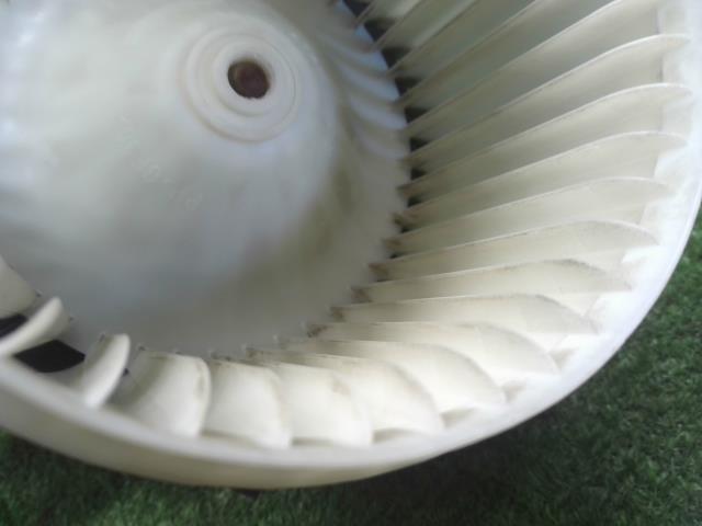 【中古】フィアット 500 ABA-31212 ヒーターブロアモーター  自社品番250248