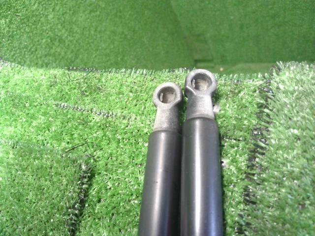 【中古】フィアット 500 ABA-31212 バックドアダンパー リアゲートショック  自社品番250248