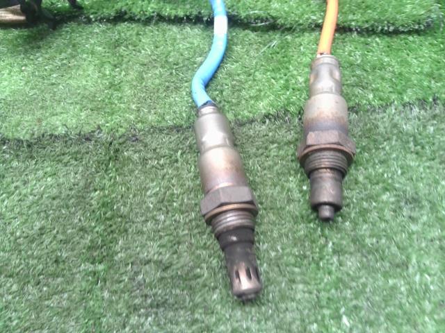 【中古】アルト DBA-HA36S オーツーセンサー O2センサー 18213-74P10 自社品番250259 ZJ3