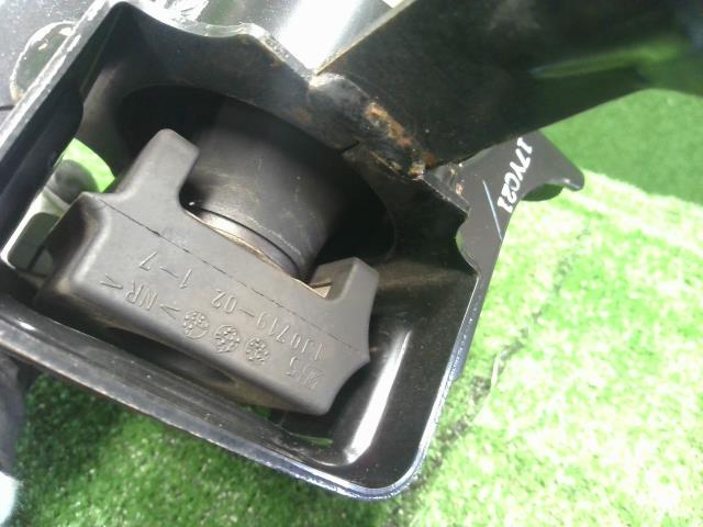 【中古】アルト DBA-HA36S エンジンマウント 11610-80P10 自社品番250259 ZJ3