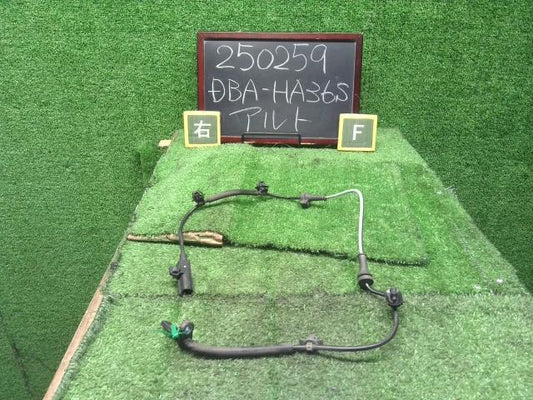 【中古】アルト DBA-HA36S 右フロント ＡＢＳセンサー 56210-74P02 自社品番250259 ZJ3