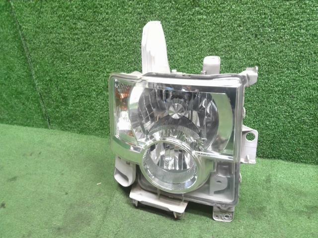 【中古】ムーヴコンテ DBA-L585S 左右 ヘッドランプ ライト 81130-B2450,81170-B2450 自社品番250270 X07