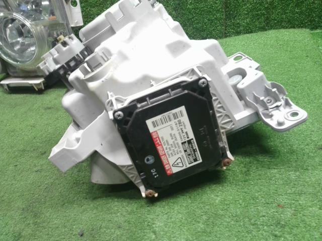 【中古】ムーヴコンテ DBA-L585S 左右 ヘッドランプ ライト 81130-B2450,81170-B2450 自社品番250270 X07