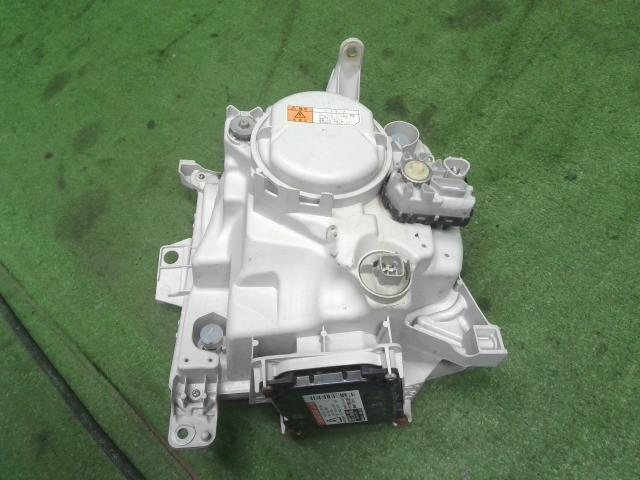 【中古】ムーヴコンテ DBA-L585S 左右 ヘッドランプ ライト 81130-B2450,81170-B2450 自社品番250270 X07