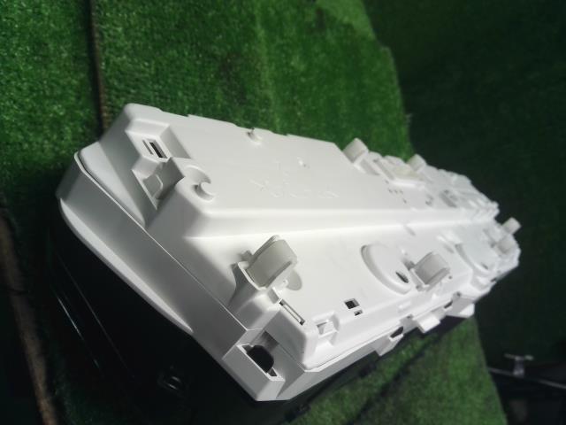 【中古】タント DBA-LA610S スピードメーター 83800-BA360 自社品番250271 P17