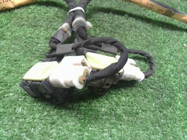 【中古】タント DBA-LA610S リアバンパー ソナー 82219-B2130 自社品番250271 P17