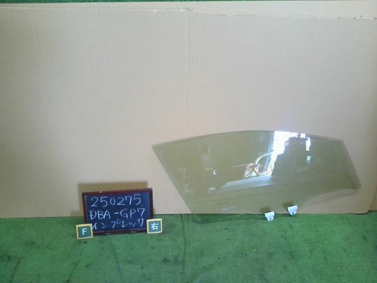 【中古】インプレッサ DBA-GP7 右フロントドアガラス 61011FJ021 自社品番250275 G1U