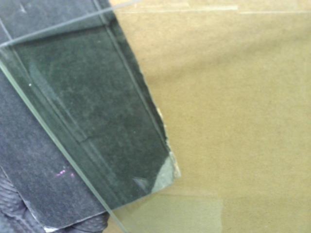 【中古】インプレッサ DBA-GP7 右フロントドアガラス 61011FJ021 自社品番250275 G1U