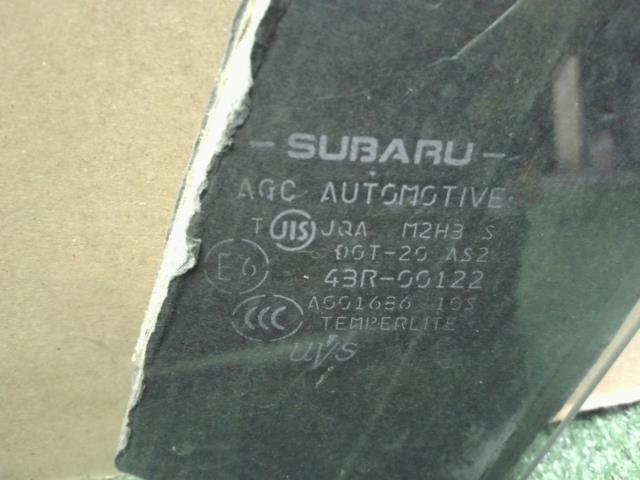 【中古】インプレッサ DBA-GP7 右フロントドアガラス 61011FJ021 自社品番250275 G1U