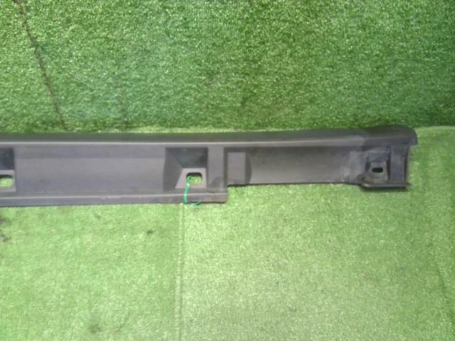 【中古】ＸＶ DBA-GT7 右サイドステップ スポイラー 91112FL100 自社品番250276 K1X