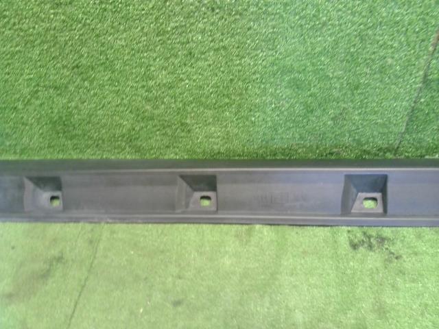 【中古】ＸＶ DBA-GT7 右サイドステップ スポイラー 91112FL100 自社品番250276 K1X