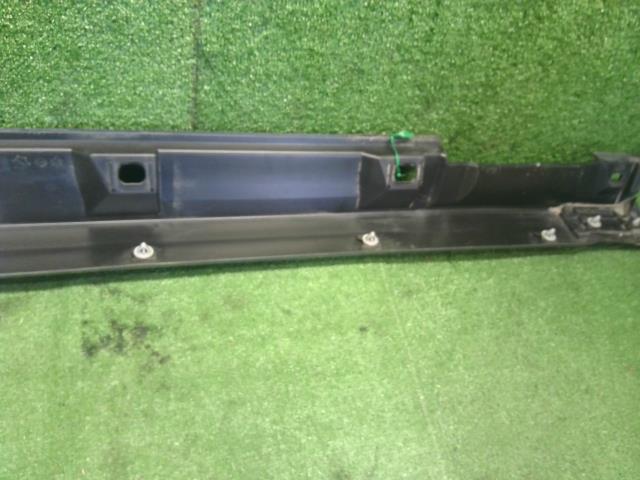 【中古】ＸＶ DBA-GT7 右サイドステップ スポイラー 91112FL100 自社品番250276 K1X