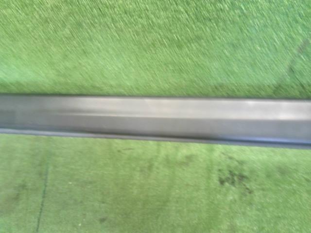 【中古】ＸＶ DBA-GT7 左サイドステップ スポイラー 91112FL110 自社品番250276 K1X