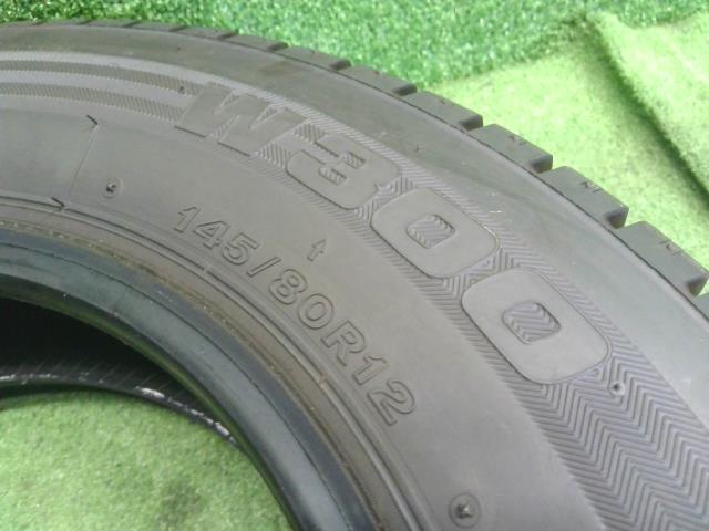 【中古】12インチ 冬 スタッドレスタイヤ 145/80R12 1本 ブリヂストン 24年製 W300   自社品番250278