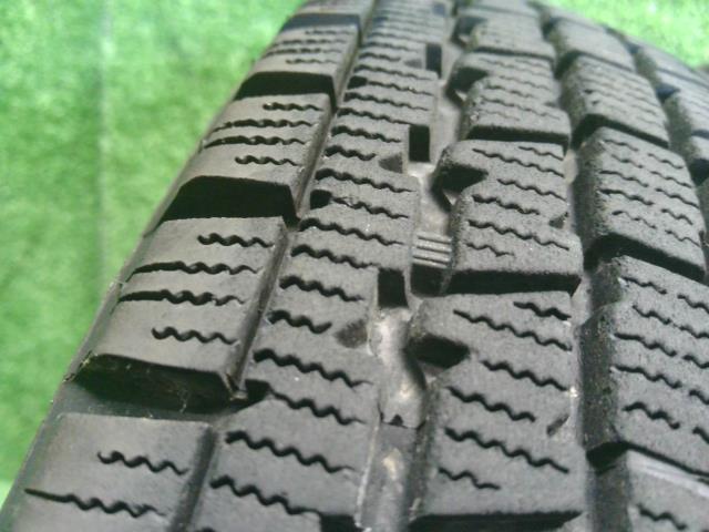 【中古】12インチ 冬 スタッドレスタイヤ 145/80R12 2本 ブリヂストン 24年製 W300   自社品番250278