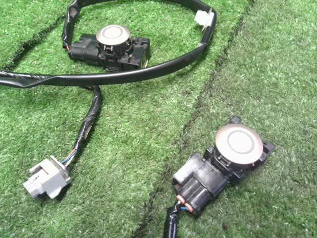 【中古】サンバー 3BD-S331B リアバンパー ソナー  自社品番250278 T22