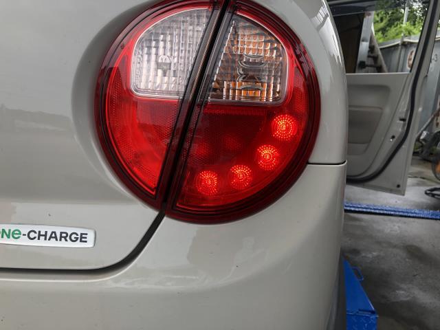 【中古】ラパン DBA-HE33S 右テールランプ 35650-80P00 自社品番250279 ZVP