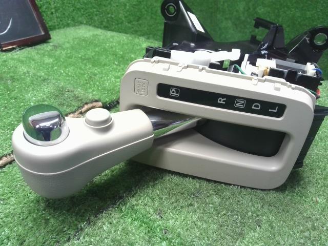 【中古】ラパン DBA-HE33S シフトレバー 28100-80PJ1-BWQ 自社品番250279 ZVP