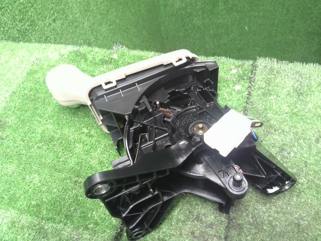 【中古】ラパン DBA-HE33S シフトレバー 28100-80PJ1-BWQ 自社品番250279 ZVP