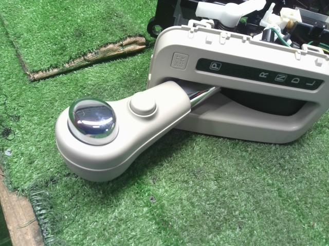 【中古】ラパン DBA-HE33S シフトレバー 28100-80PJ1-BWQ 自社品番250279 ZVP