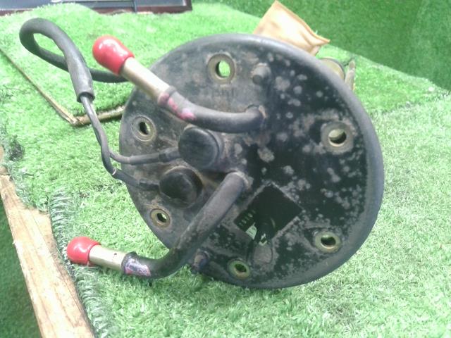 【中古】ジムニー E-JA22W フューエル 燃料ポンプ 15100-80C30 自社品番250288 Y33