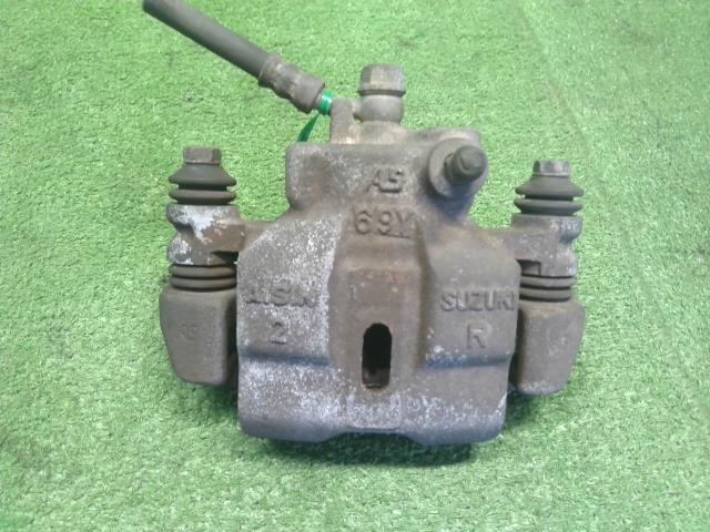 【中古】ジムニー E-JA22W 右フロントキャリパー 55101-70AA1 自社品番250288 Y33