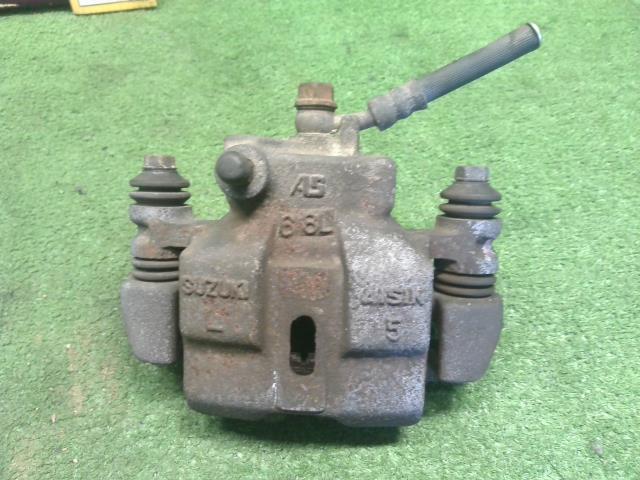 【中古】ジムニー E-JA22W 左フロントキャリパー 55102-70AA1 自社品番250288 Y33