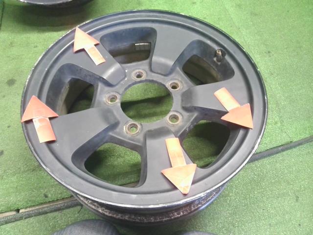 【中古】ジムニー E-JA22W ホイール 4本 純正 16インチ  自社品番250288 Y33