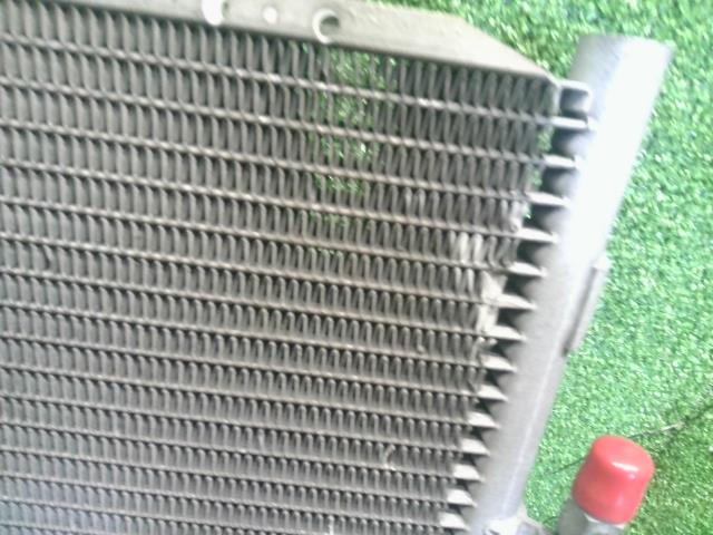 【中古】ジムニー E-JA22W コンデンサー 95311-83C21 自社品番250288 Y33