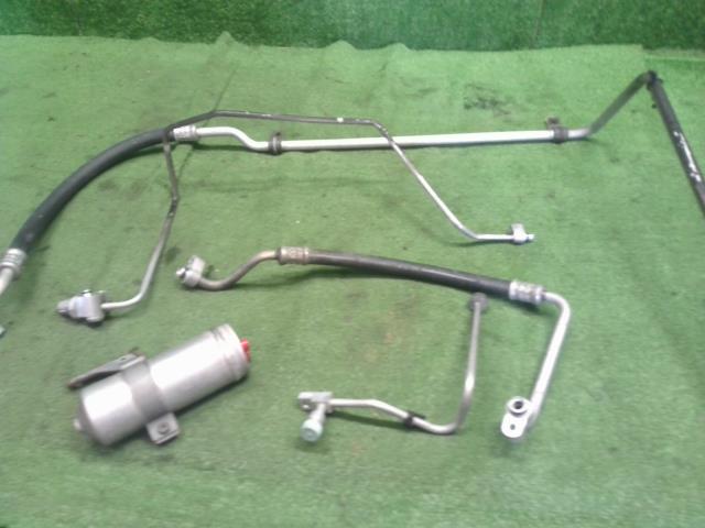 【中古】ジムニー E-JA22W エアコン ホース パイプ 95720-83C20 自社品番250288 Y33