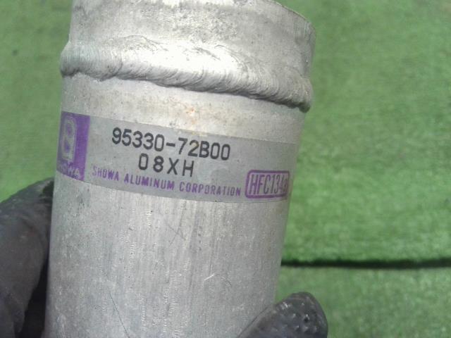 【中古】ジムニー E-JA22W エアコン ホース パイプ 95720-83C20 自社品番250288 Y33