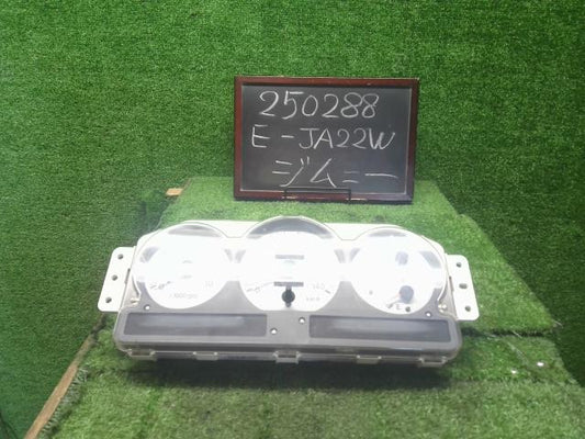 【中古】ジムニー E-JA22W スピードメーター 34100-81CN0 自社品番250288 Y33
