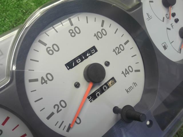 【中古】ジムニー E-JA22W スピードメーター 34100-81CN0 自社品番250288 Y33